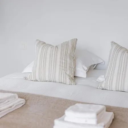 Villa Huswell - Luxury For 8 Guests Near The In