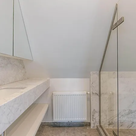 Huswell - Luxury For 8 Guests Near The In