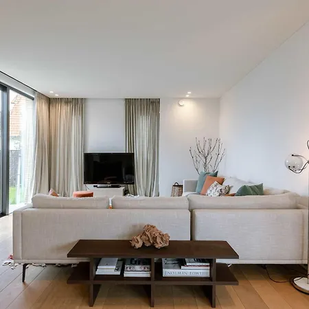 Villa Huswell - Luxury For 8 Guests Near The In *